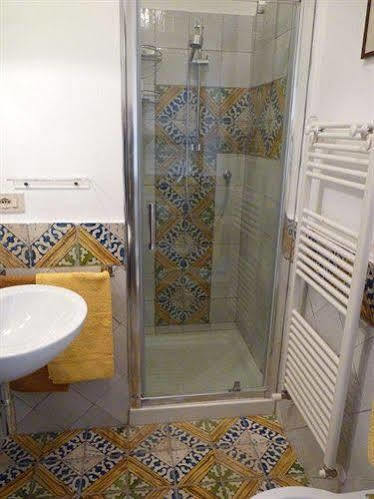 Bed and Breakfast Il Glicine Sul Golfo Mondello Exterior foto